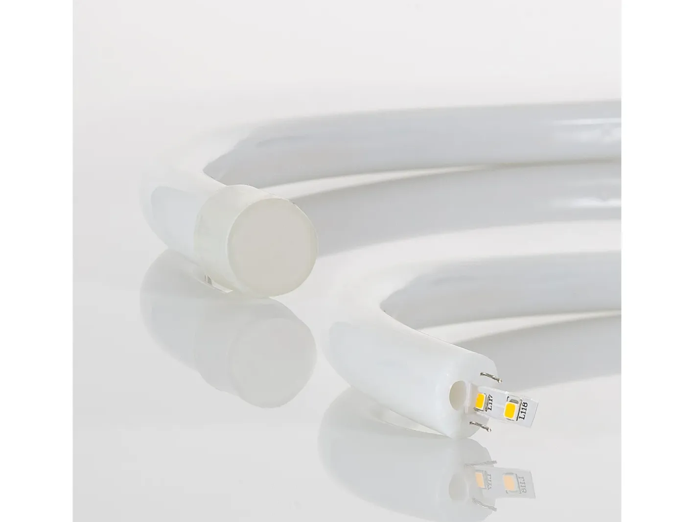 Ledkia Tira LED Neón Regulable 220V Amarillo Circular 360 9W/m Corte 100cm IP67 a Medida 5 m Blanco Sale
