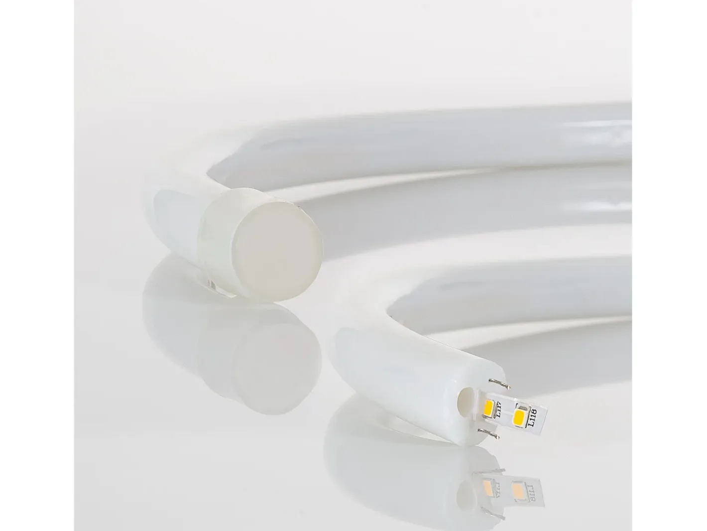 Ledkia Tira LED Neón Regulable 220V Rojo Circular 360 9W/m Corte 100cm IP67 a Medida 5 m Blanco