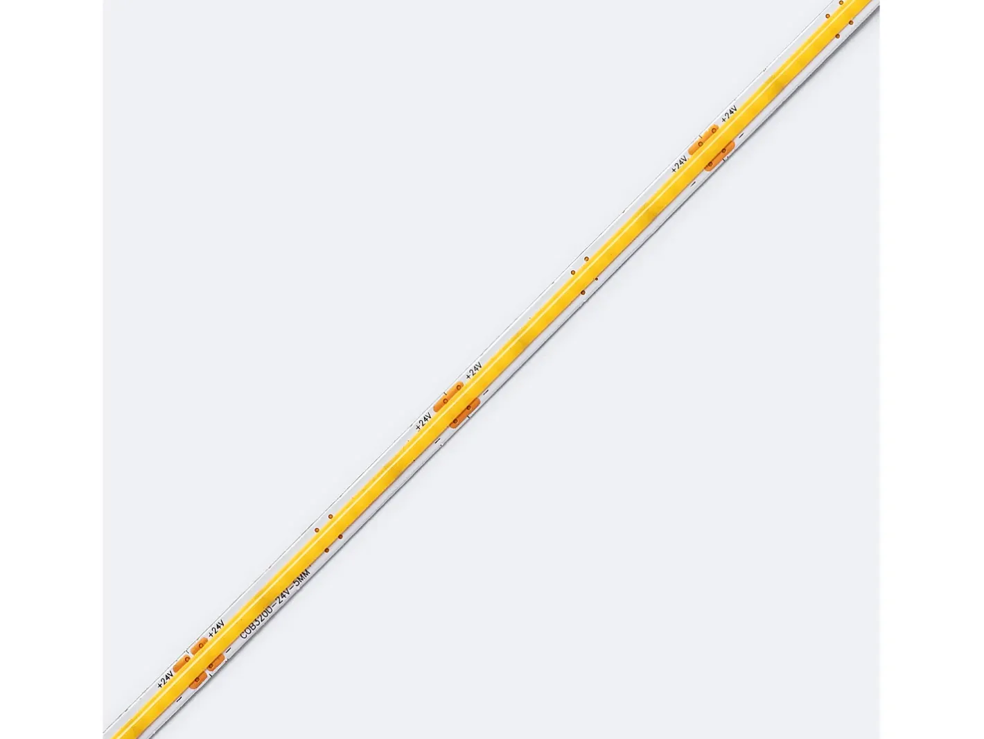 Ledkia Iluminación Exterior-Tira LED 24V COB 320 LED/m 5m 7W/m 840 lm/m Ancho 5mm Superestrecha Corte 5 cm IP20 CRI90 4000K Neutro Blanco